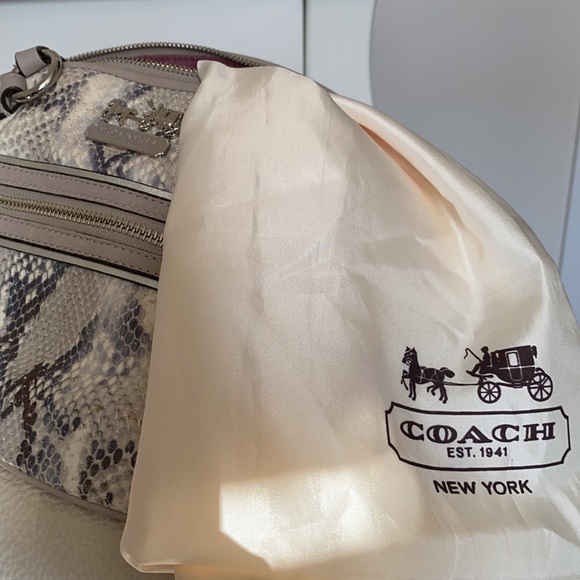 Coach off-white python mixture handbag - Picture 6 of 6